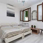 Ca' Del Pomo Grana' 3* Murano