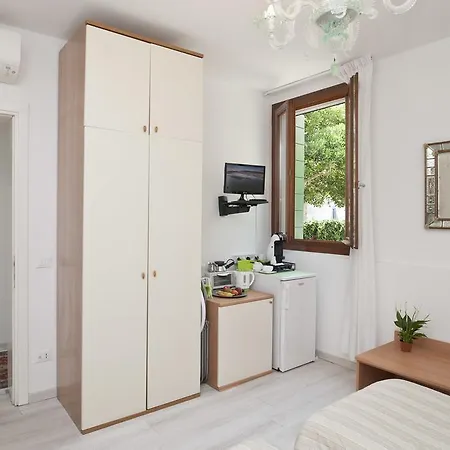 Ca' Del Pomo Grana' 3* Murano