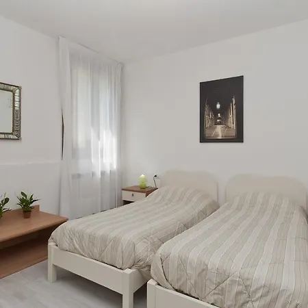 Ca' Del Pomo Grana' 무라노