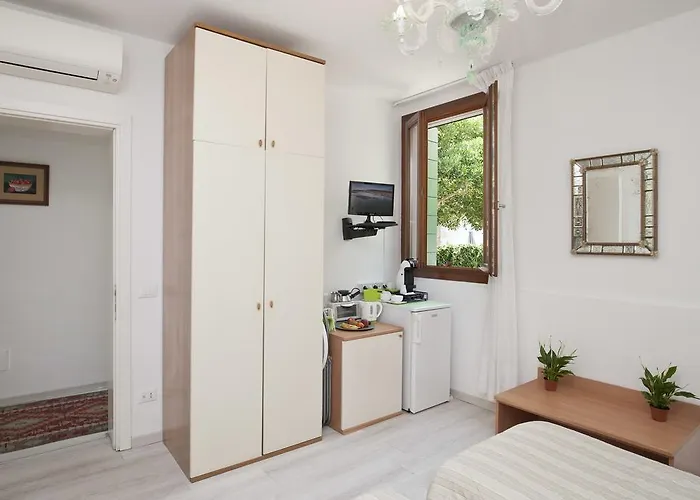 Ca' Del Pomo Grana' 3* Murano