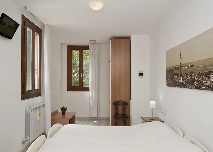 Ca' Del Pomo Grana' Bed & Breakfast