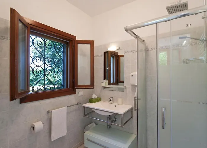 Ca' Del Pomo Grana' 3* Murano