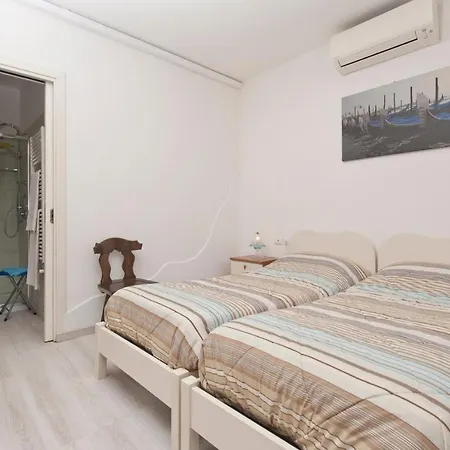 Ca' Del Pomo Grana' מוראנו